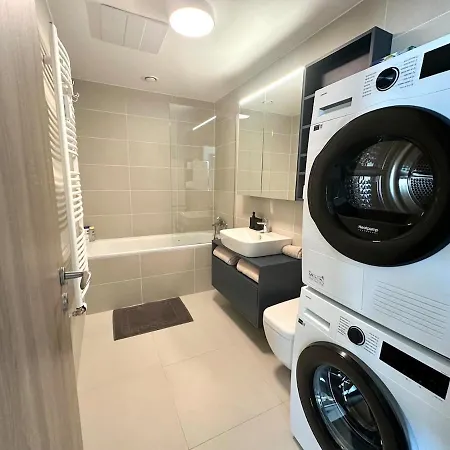 Lägenhet New Modern Near Tipos Arena With Parking *