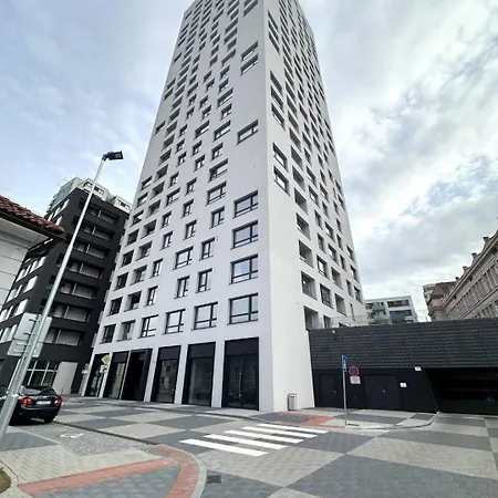 New Modern Near Tipos Arena With Parking *