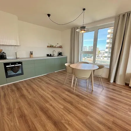 アパート New Modern Near Tipos Arena With Parking ブラチスラヴァ