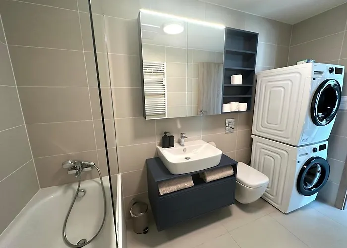 New Modern Near Tipos Arena With Parking شقة براتسيلافا