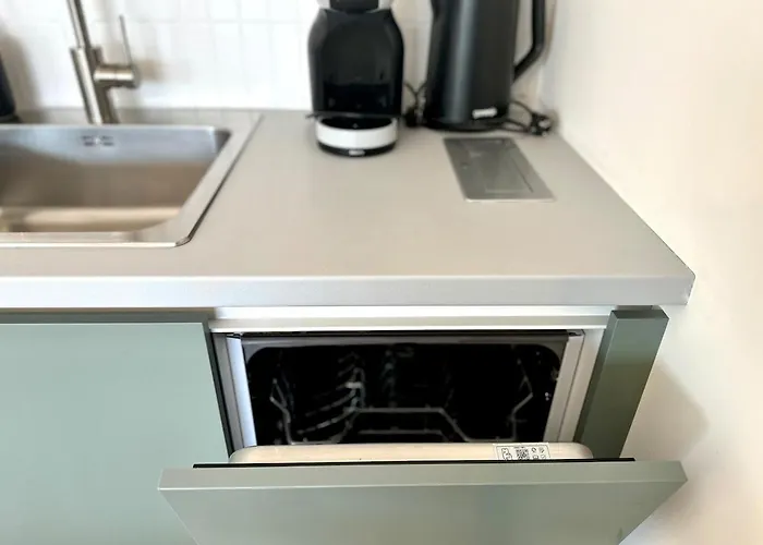 New Modern Near Tipos Arena With Parking Apartmán