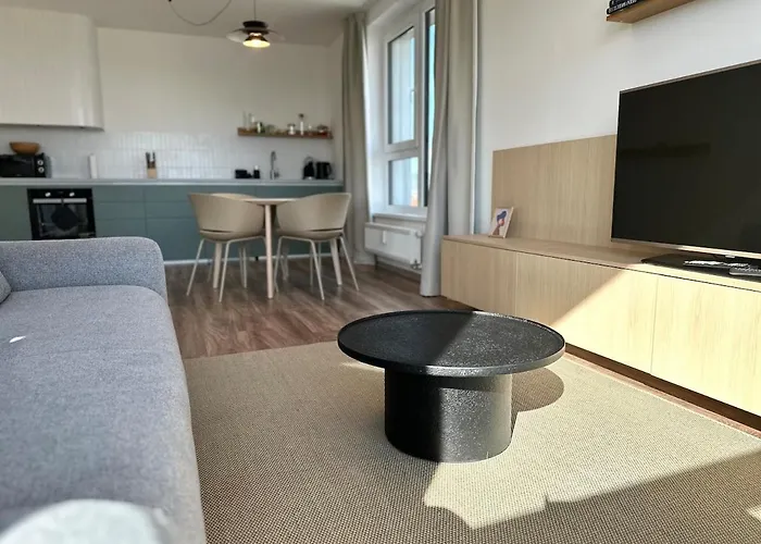 New Modern Near Tipos Arena With Parking Apartmán