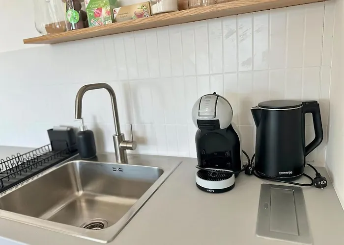 New Modern Near Tipos Arena With Parking *