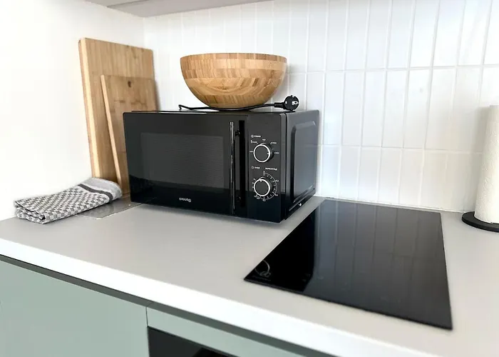 New Modern Near Tipos Arena With Parking