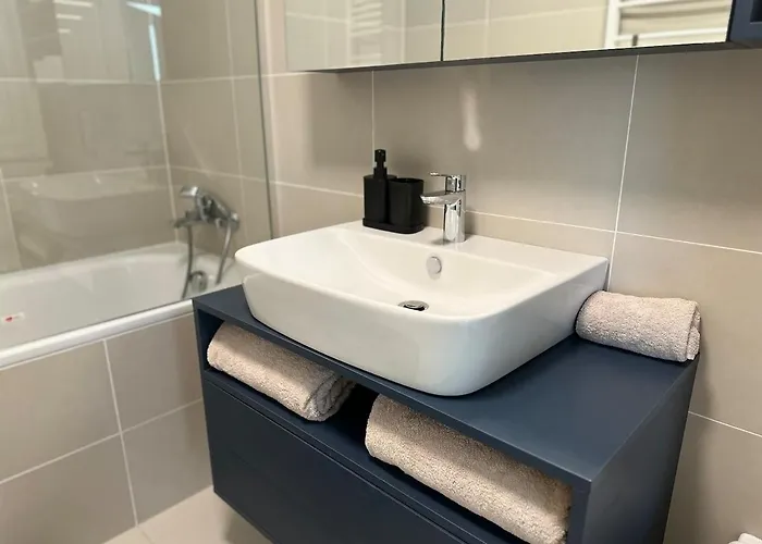 New Modern Near Tipos Arena With Parking 브라티슬라바