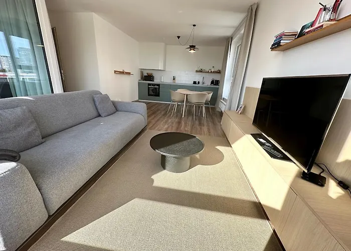 New Modern Near Tipos Arena With Parking 아파트 *